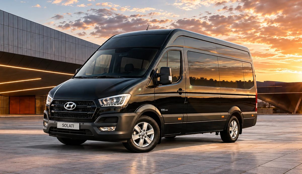 Minibús Hyundai Solati negro de Vtravel para grupos